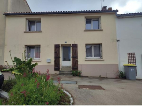 Maison 3 chambres, bourg de Moutiers